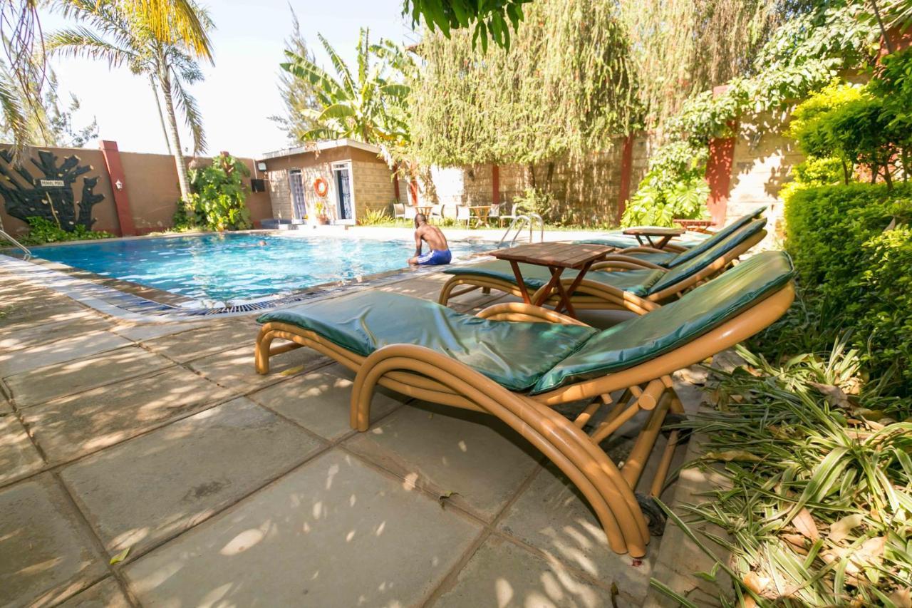 Fahari Gardens Hotel Nairobi Bagian luar foto