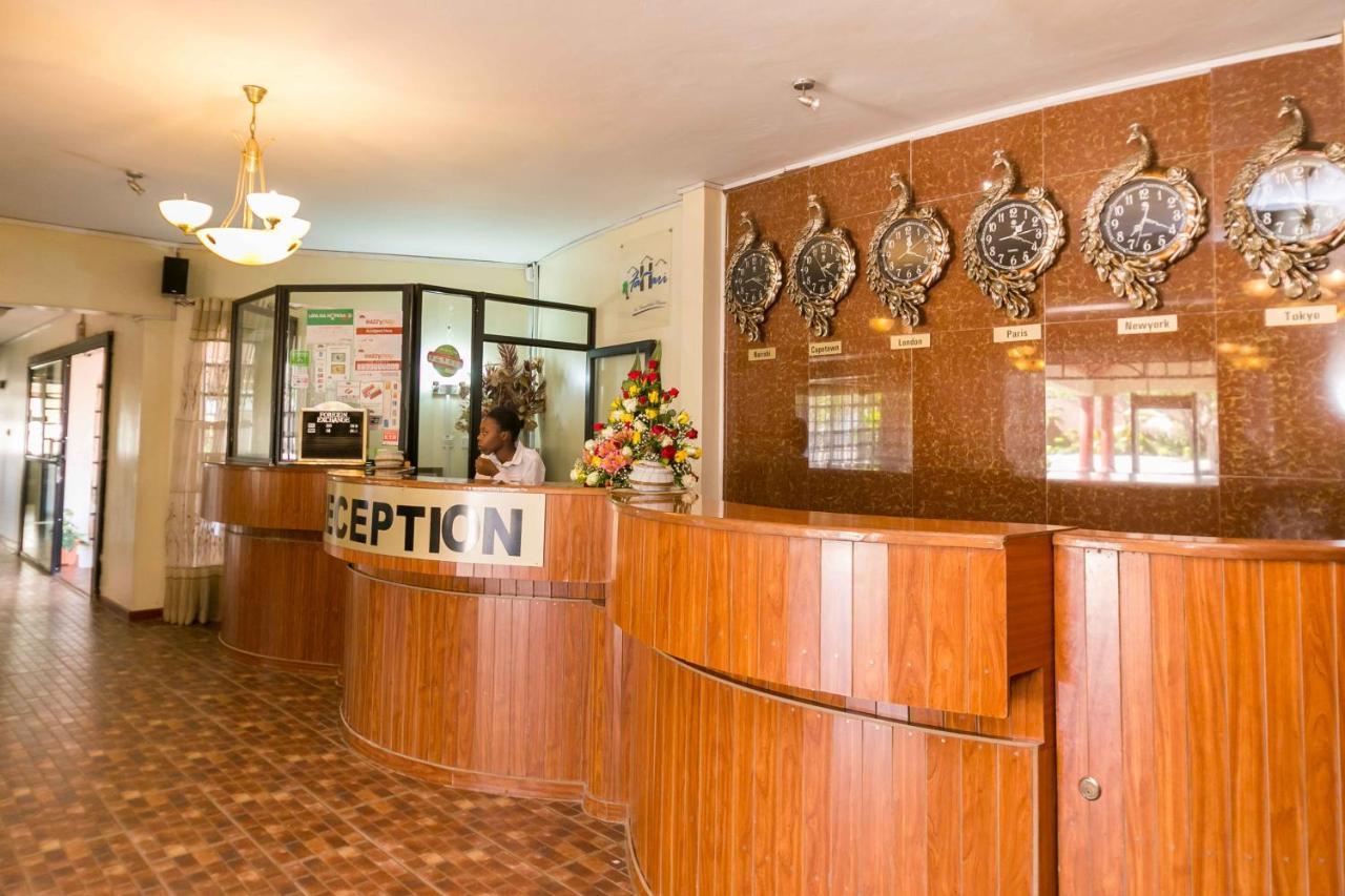 Fahari Gardens Hotel Nairobi Bagian luar foto